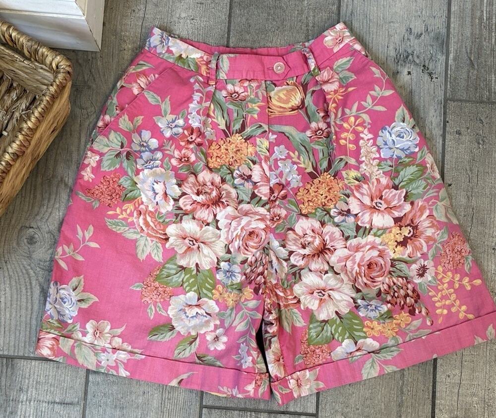 Vintage 90s Lauren Ralph Lauren Petite High Rise Pleated Floral Shorts 4P